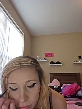 AmethystFoxx online show from June 2026 05:37:02 PM