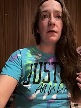 Mini And The Bear online show from February 2026 07:10:02 PM