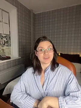 Snapshot of NinaVI chatting on December 2025 09:00:01 PM NinaVI online show from December 2025 09:00:01 PM