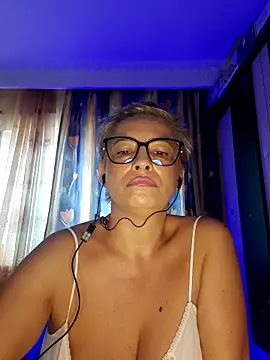 BellaBellaHot online show from September 2025 12:04:02 PM