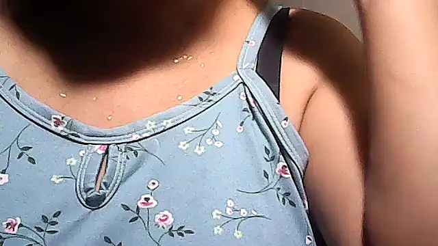 sweetsosie18 online show from December 2025 05:44:02 AM