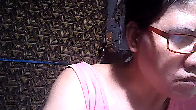 sweetsosie18 online show from April 2026 05:30:01 PM