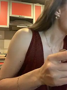 Snapshot of SeducingYoghourt chatting on December 2024 03:05:01 PM SeducingYoghourt online show from December 2024 03:05:01 PM