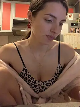 Snapshot of SeducingYoghourt chatting on December 2024 03:46:01 PM SeducingYoghourt online show from December 2024 03:46:01 PM