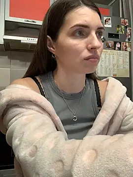 Snapshot of SeducingYoghourt chatting on January 2025 04:08:02 PM SeducingYoghourt online show from January 2025 04:08:02 PM