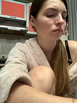 Snapshot of SeducingYoghourt chatting on January 2025 04:19:02 PM SeducingYoghourt online show from January 2025 04:19:02 PM