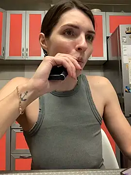 Snapshot of SeducingYoghourt chatting on February 2025 04:25:01 PM SeducingYoghourt online show from February 2025 04:25:01 PM