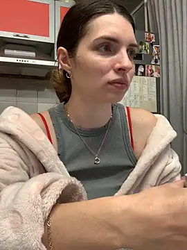 Snapshot of SeducingYoghourt chatting on February 2025 03:29:01 PM SeducingYoghourt online show from February 2025 03:29:01 PM