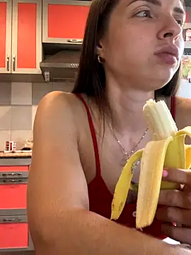 Snapshot of SeducingYoghourt chatting on September 2025 03:01:01 PM SeducingYoghourt online show from September 2025 03:01:01 PM