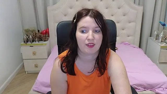 Snapshot of AmazingTori chatting on October 2025 12:58:01 PM AmazingTori online show from October 2025 12:58:01 PM