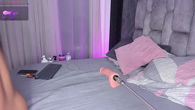 Snapshot of emily_fox1 chatting on October 2025 12:04:02 PM emily fox1 online show from October 2025 12:04:02 PM