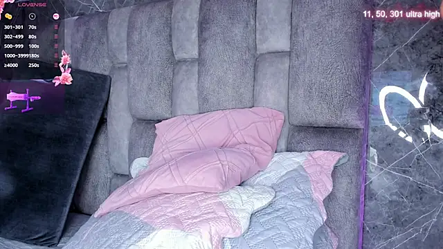 emily fox1 online show from November 2025 12:04:02 PM