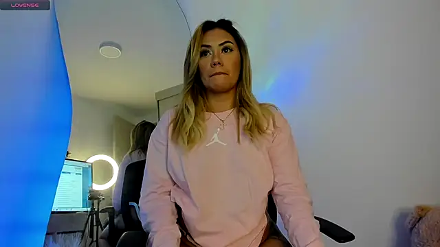 SussiVega online show from March 2025 10:10:01 PM