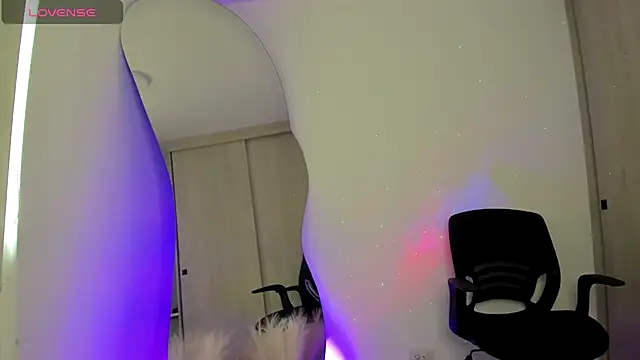 Snapshot of SussiVega chatting on October 2025 08:00:02 PM SussiVega online show from October 2025 08:00:02 PM