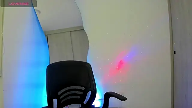 Snapshot of SussiVega chatting on October 2025 01:40:01 AM SussiVega online show from October 2025 01:40:01 AM