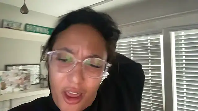 dreamyriri online show from May 2026 02:25:02 PM