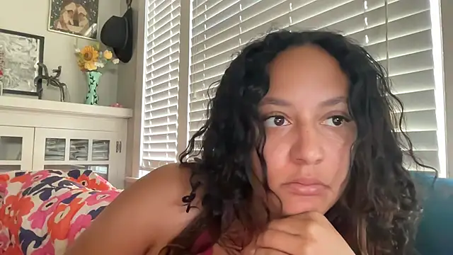 dreamyriri online show from May 2026 05:18:01 PM