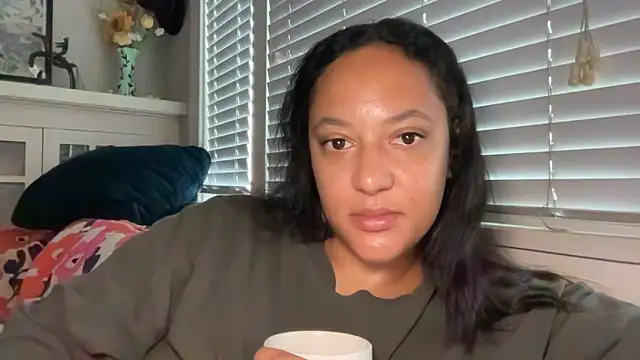 dreamyriri online show from May 2026 01:50:01 PM