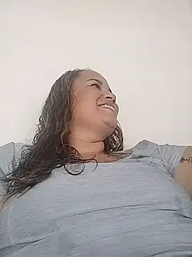 Snapshot of LINDAHALLS chatting on July 2026 04:51:01 PM LINDAHALLS online show from July 2026 04:51:01 PM