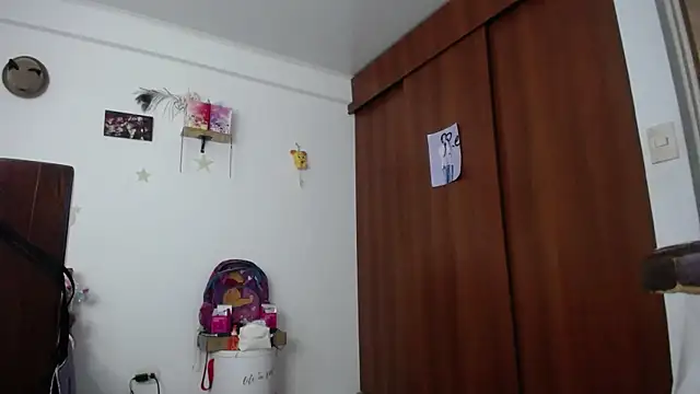 Moon lunita online show from May 2026 08:16:02 PM