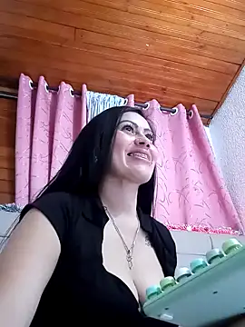 Snapshot of Tania_mature chatting on December 2024 07:11:02 PM Tania mature online show from December 2024 07:11:02 PM