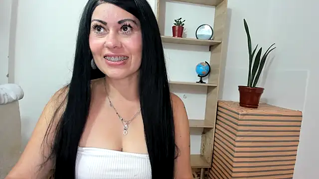 Snapshot of Tania_mature chatting on September 2025 05:50:01 PM Tania mature online show from September 2025 05:50:01 PM