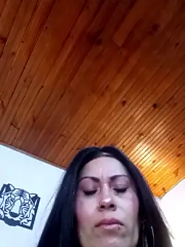 Tania mature online show from May 2026 05:18:01 PM