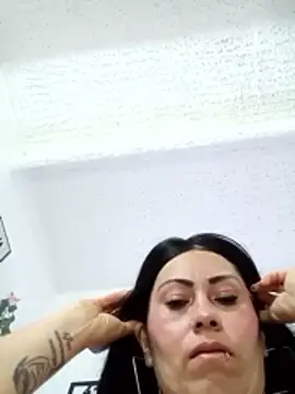 Tania mature online show from May 2026 05:10:02 PM