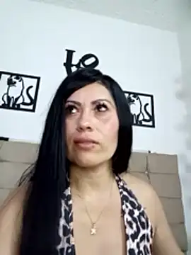 Tania mature online show from June 2026 05:50:02 PM