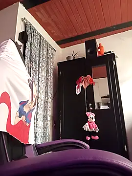 antonela ladiabla online show from March 2025 07:12:01 PM