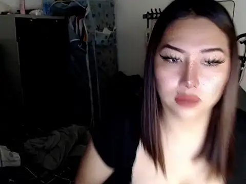 urqueendominant online show from May 2026 03:24:02 AM