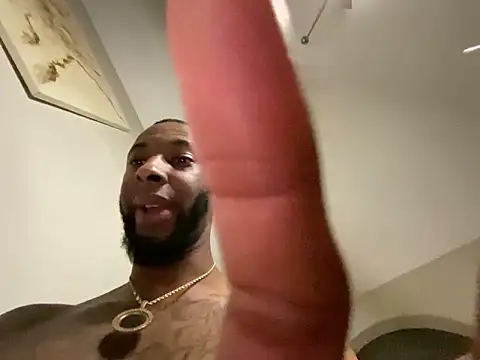 Snapshot of bosstang770 chatting on December 2024 05:37:01 PM bosstang770 online show from December 2024 05:37:01 PM