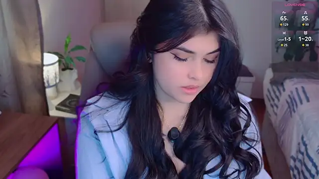 Alyaa s online show from April 2026 07:22:01 PM