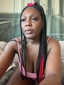 Snapshot of TilaTotti chatting on October 2025 10:52:01 PM TilaTotti online show from October 2025 10:52:01 PM