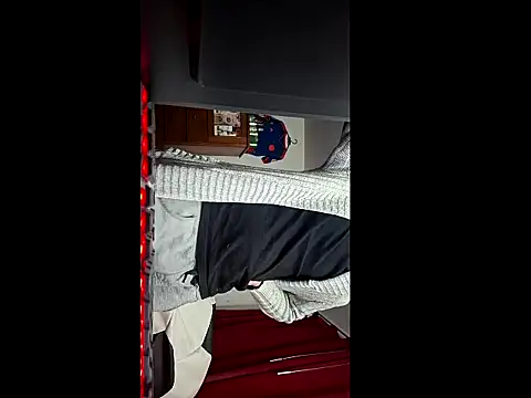 Snapshot of ALBEIROFOOTBALL1992 chatting on March 2026 04:58:01 AM ALBEIROFOOTBALL1992 online show from March 2026 04:58:01 AM