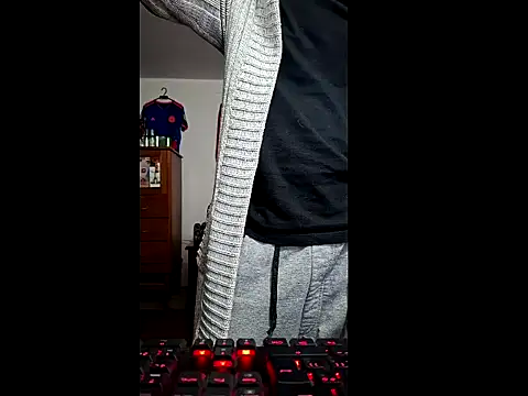 Snapshot of ALBEIROFOOTBALL1992 chatting on March 2026 04:36:02 AM ALBEIROFOOTBALL1992 online show from March 2026 04:36:02 AM