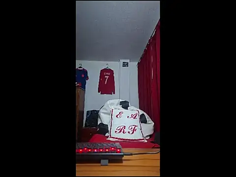 ALBEIROFOOTBALL1992 online show from May 2026 04:40:02 AM