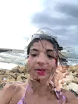 Snapshot of Sarita-candy chatting on October 2025 09:57:01 PM Sarita-candy online show from October 2025 09:57:01 PM