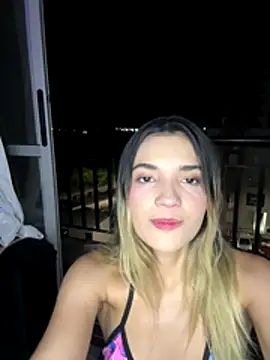 Snapshot of Sarita-candy chatting on October 2025 08:05:02 AM Sarita-candy online show from October 2025 08:05:02 AM