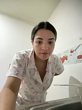 Snapshot of Sarita-candy chatting on June 2026 02:19:02 PM Sarita-candy online show from June 2026 02:19:02 PM