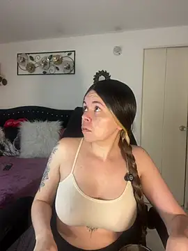 carolina16love online show from April 2026 09:34:01 PM