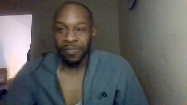 Snapshot of CuzzyB69 chatting on November 2025 02:44:02 AM CuzzyB69 online show from November 2025 02:44:02 AM