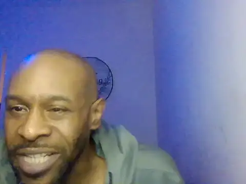 Snapshot of CuzzyB69 chatting on November 2025 08:00:01 PM CuzzyB69 online show from November 2025 08:00:01 PM