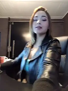 Snapshot of Emiily_W chatting on January 2025 12:24:01 PM Emiily W online show from January 2025 12:24:01 PM