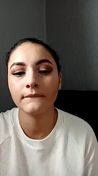 Snapshot of Emiily_W chatting on March 2025 05:39:02 PM Emiily W online show from March 2025 05:39:02 PM