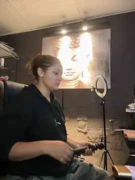 Emiily W online show from October 2025 09:35:02 AM