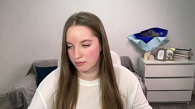 EvaMaddison online show from November 2025 05:58:02 PM