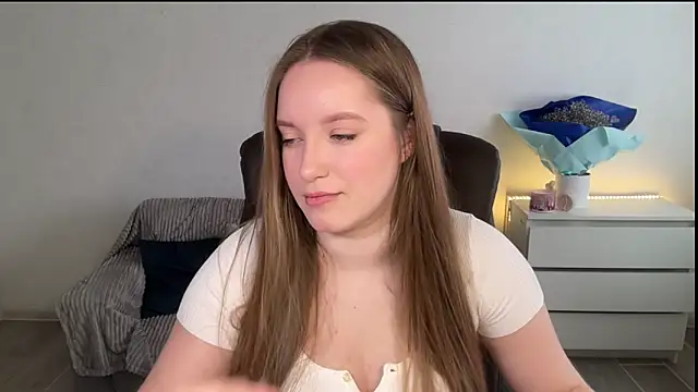EvaMaddison online show from April 2026 05:55:01 AM