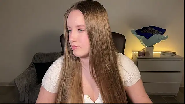 EvaMaddison online show from May 2026 08:47:01 PM