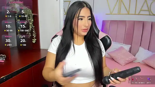 Snapshot of amy-thomson1 chatting on September 2025 11:54:01 AM amy-thomson1 online show from September 2025 11:54:01 AM